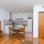 Kaja شقة كرفافيكا